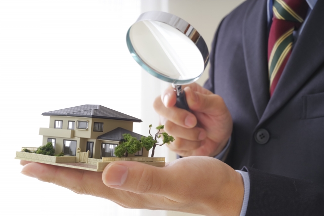 長野県諏訪市・茅野市・岡谷市の空き家の買取、処分ならレントライフ諏訪店にお任せください。