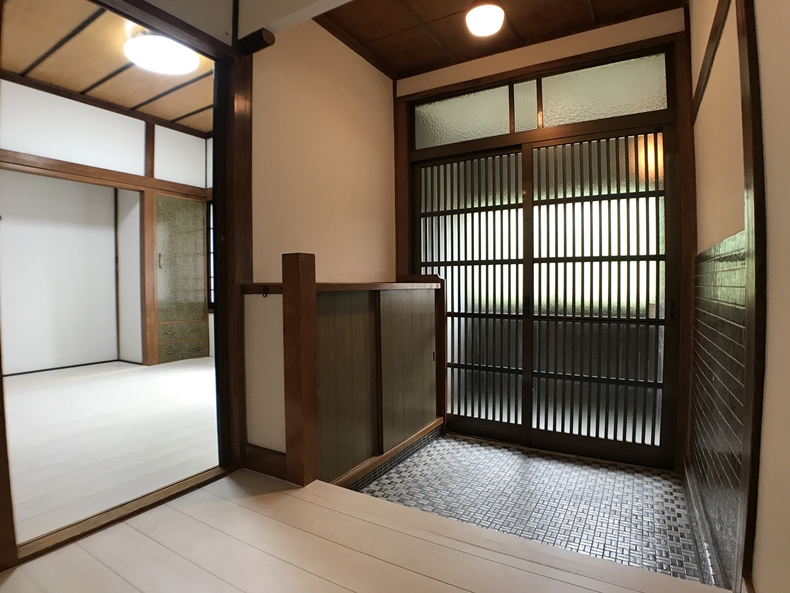 下諏訪町高浜リフォーム後玄関