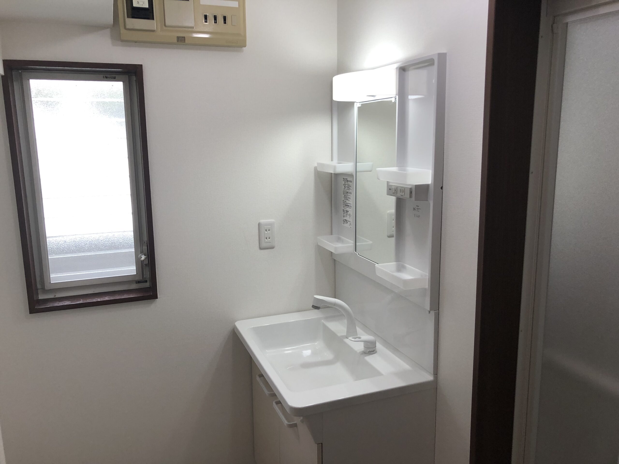 横浜市栄区若松町 洗面化粧台画像