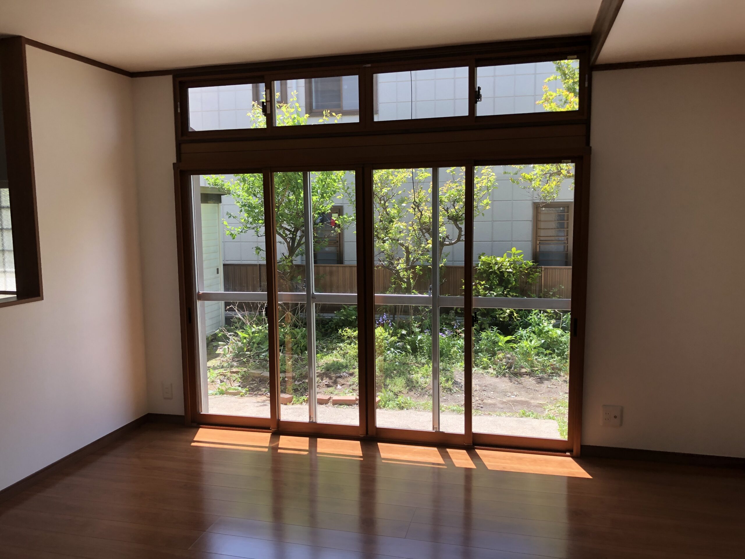 横浜市栄区若松町 リビング画像