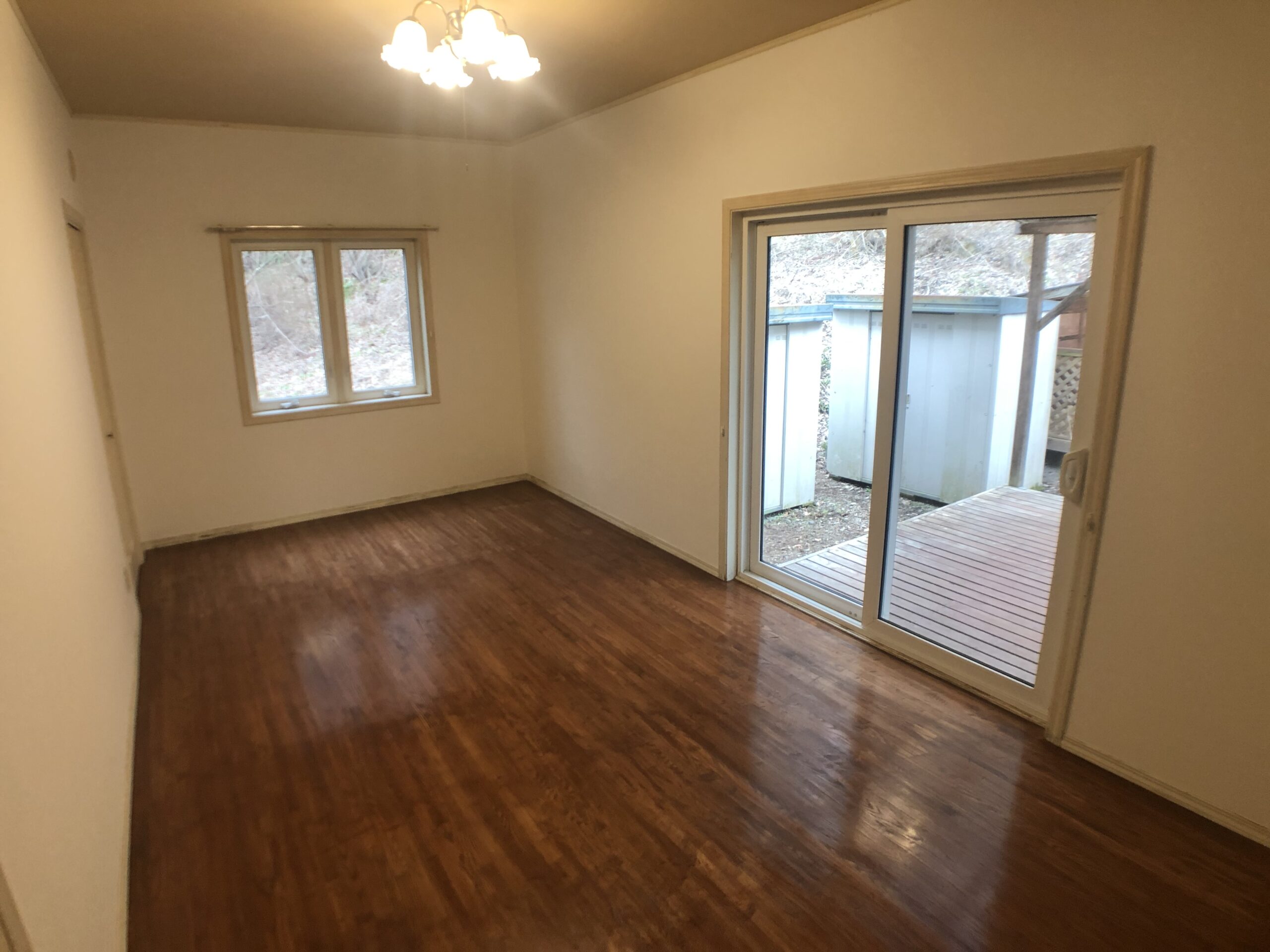 長野市若穂保科　リビング画像