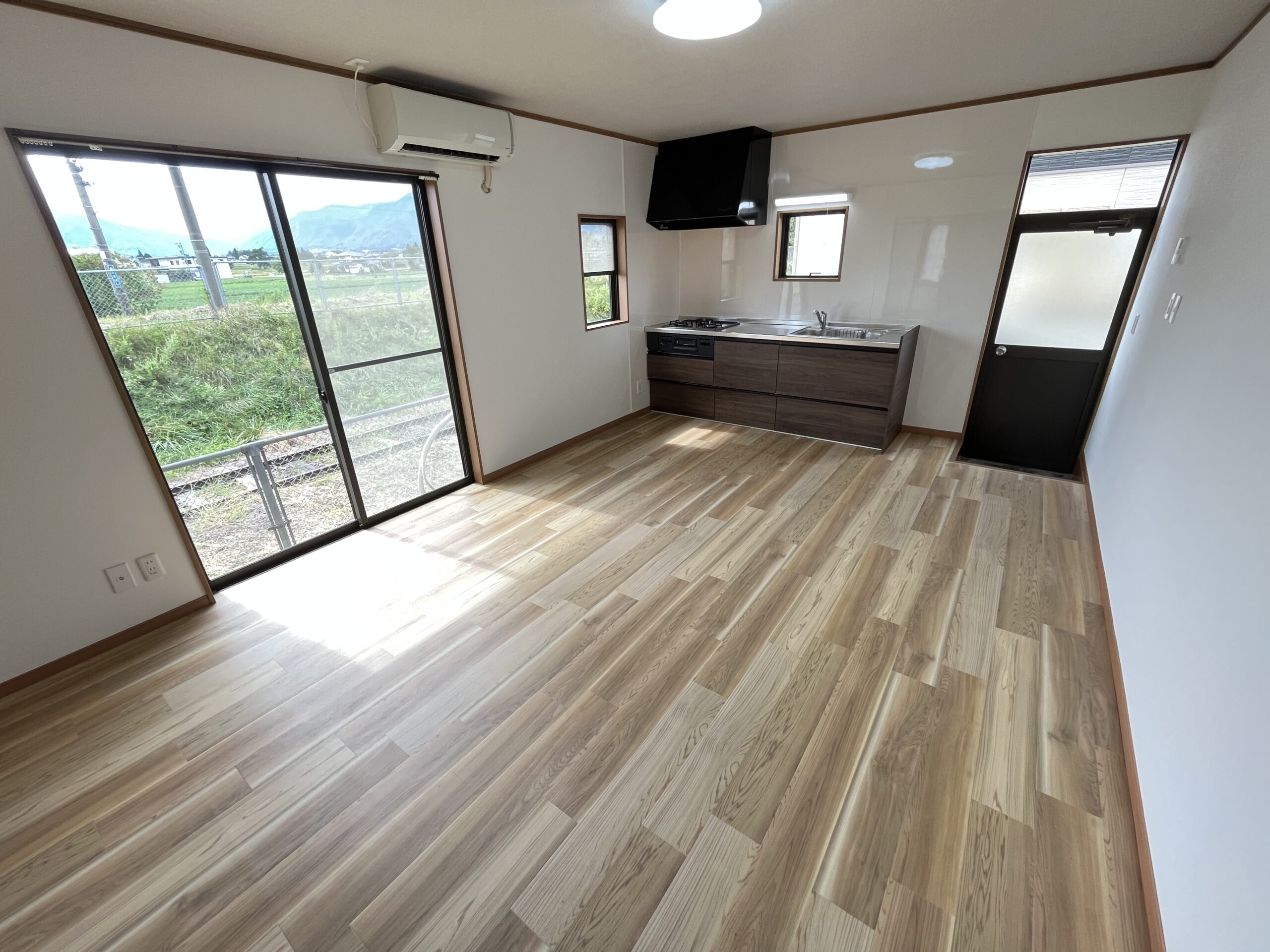 安曇野梓橋　内観ダイニングキッチン画像