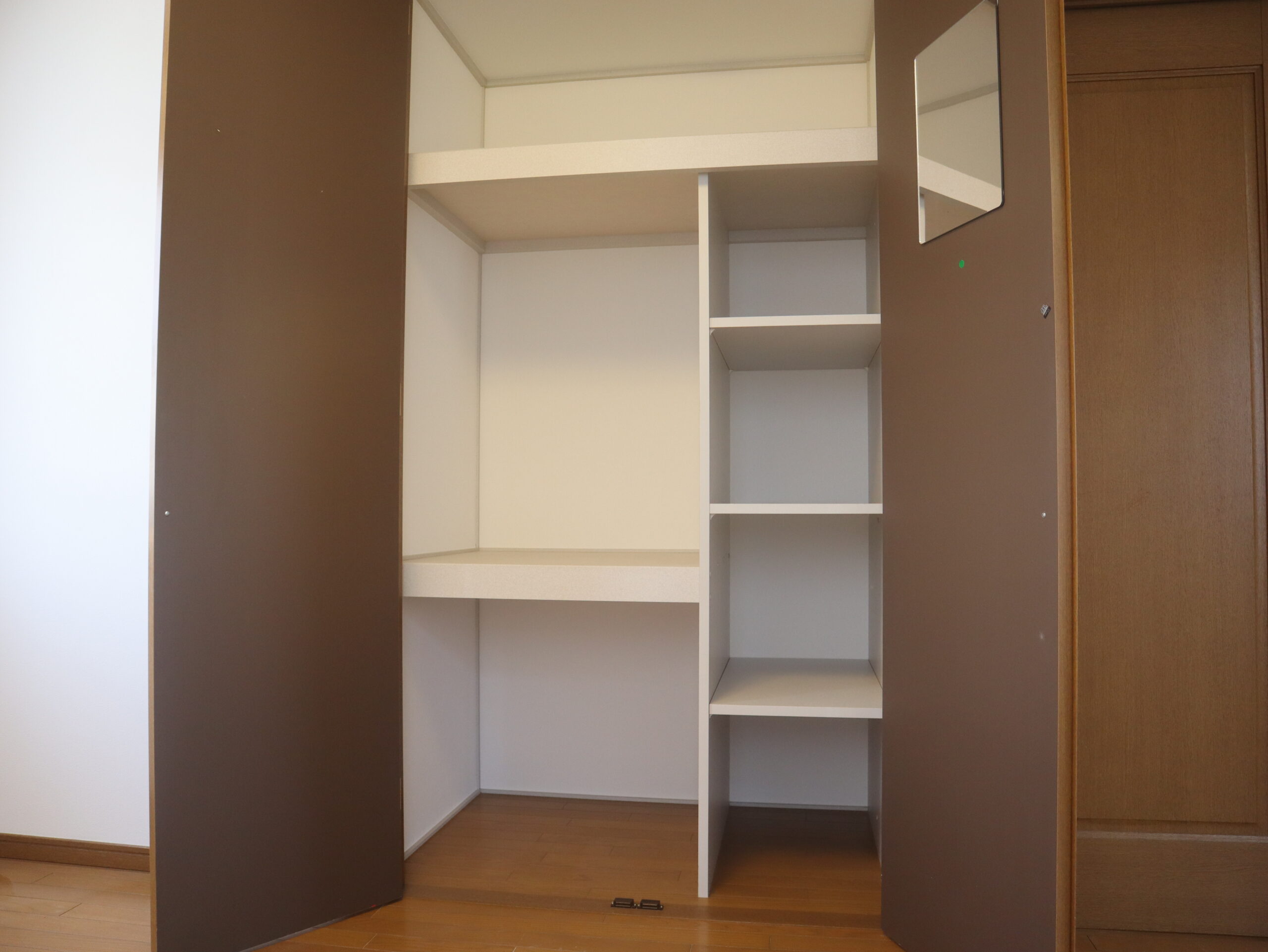 長野市高田　クローゼット　画像