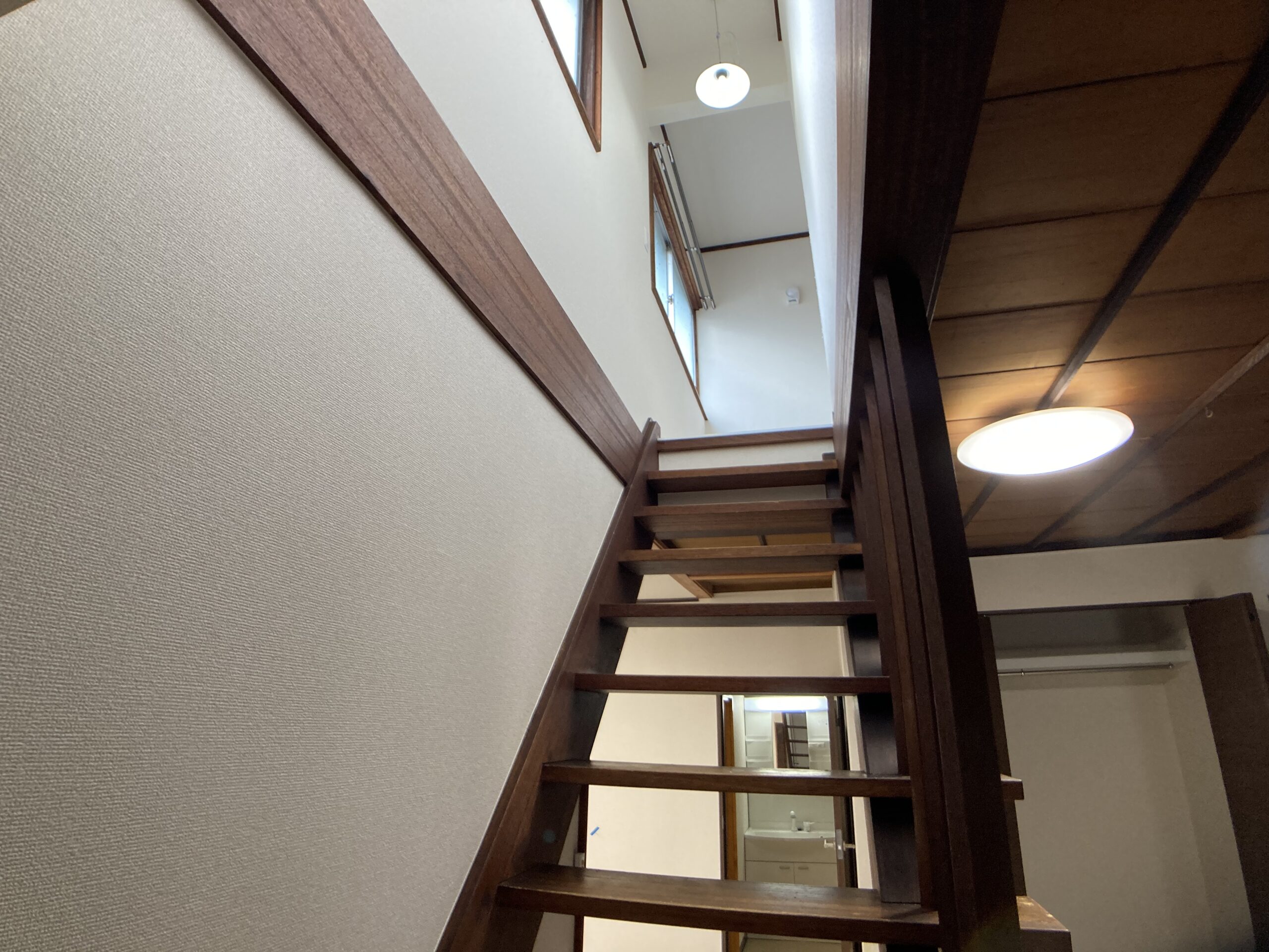 本町西　階段画像